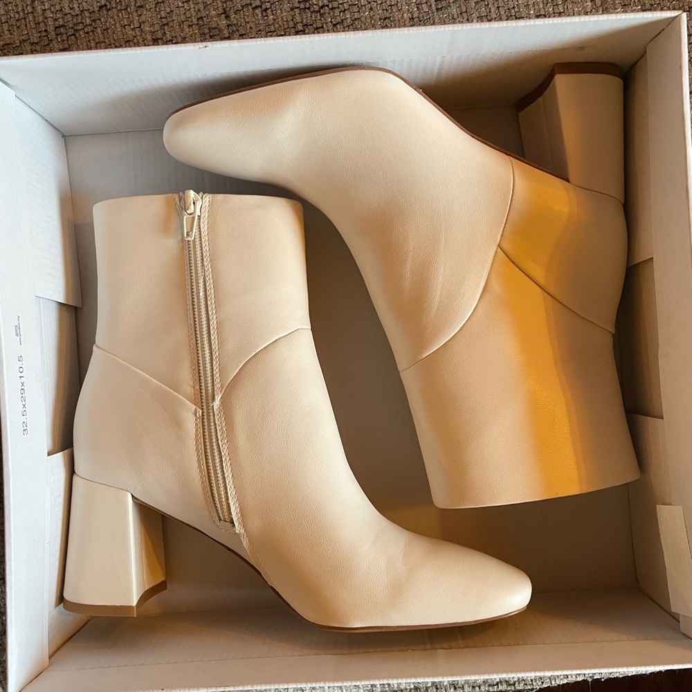 Nordstrom rack white booties